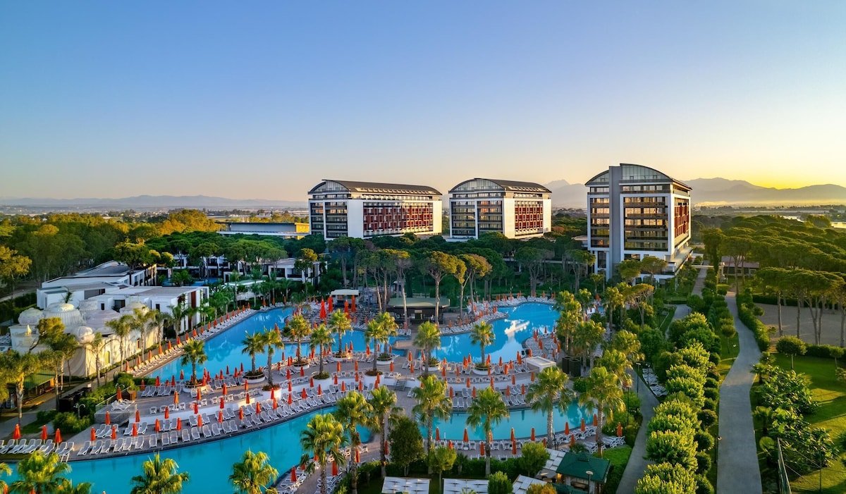 Trendy Lara Hotel