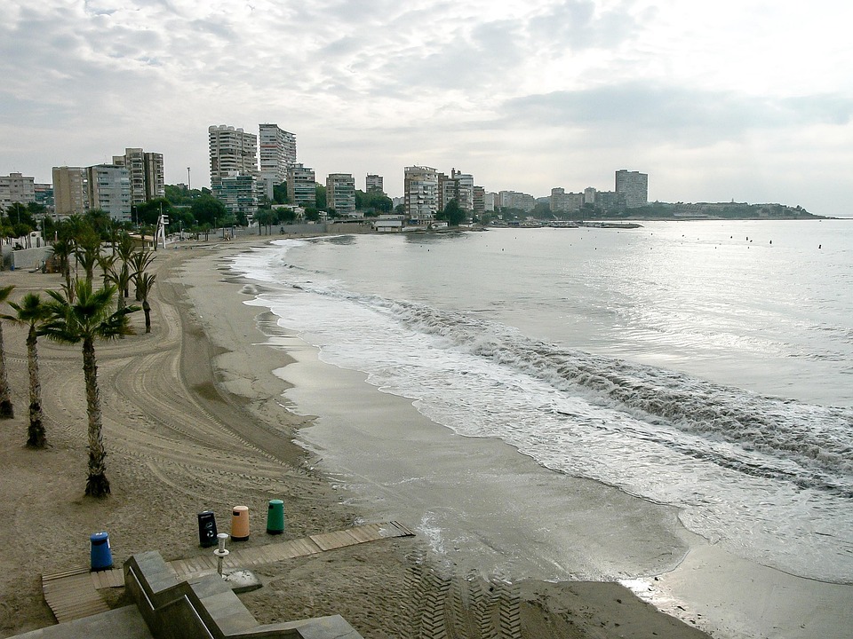 Albufereta Beach